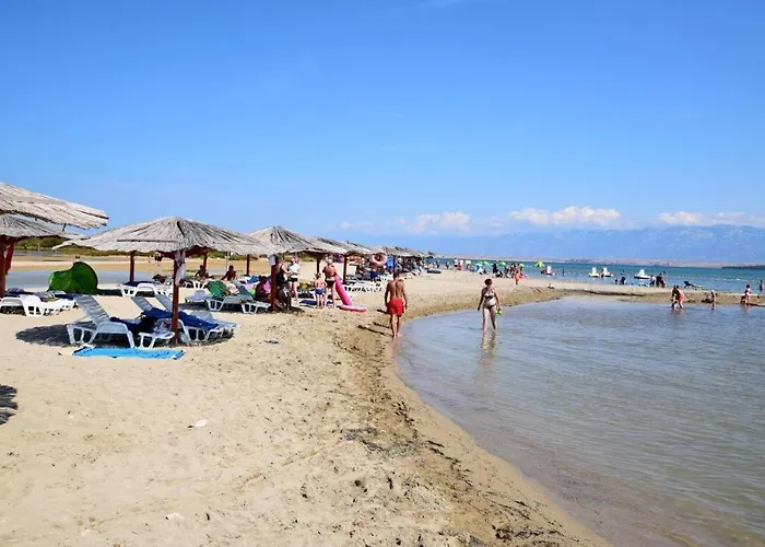 Bistra Near The Sandy - By Ta Leut Tourist Agency Daire *