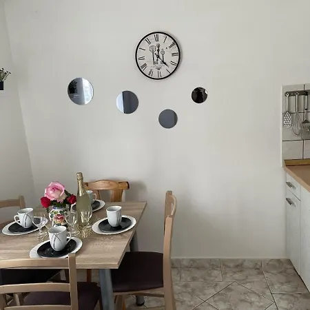 Bistra Near The Sandy - By Ta Leut Tourist Agency Apartment *