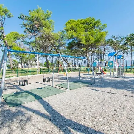 Bistra Near The Sandy - By Ta Leut Tourist Agency *